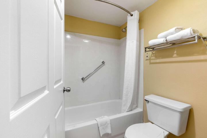Queen Bed Accessible (2 of 17)