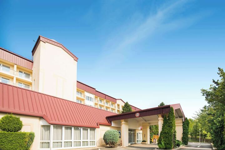 Hotel 59 of 61