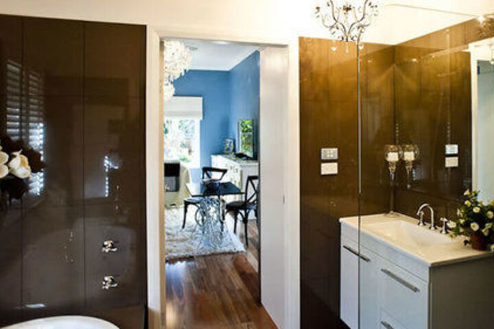 Room 12 of 25