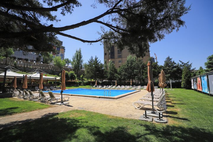 Pool 43 of 62