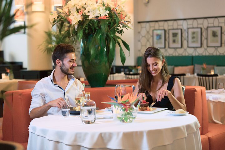 Dining 47 of 75