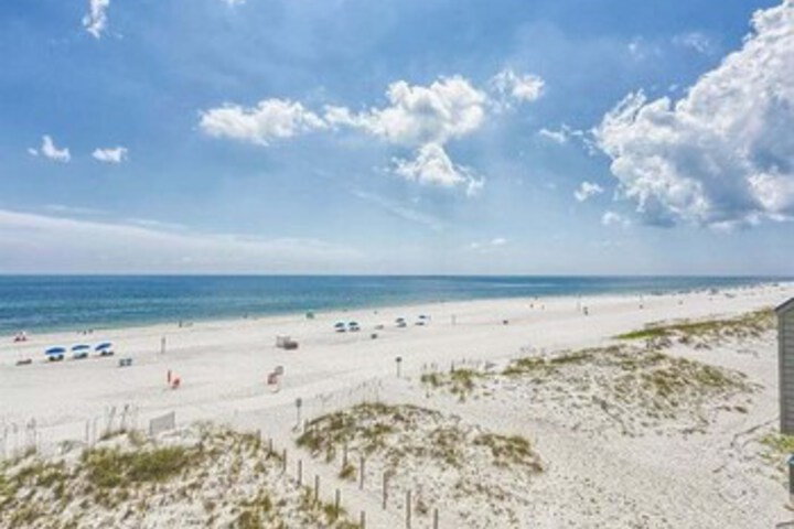 Beach 104 of 360