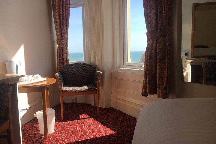 Room 34 of 67
