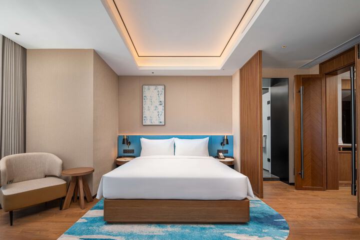 Room 12 of 54