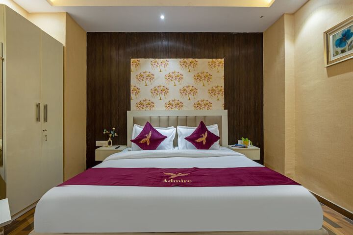 Room 10 of 45