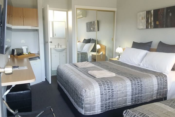 Room 12 of 52
