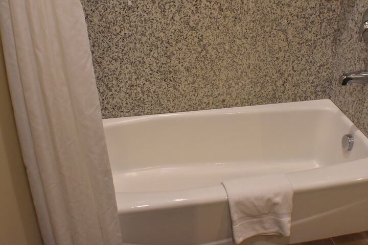 Room 28 of 67