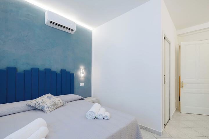 Room 4 of 40