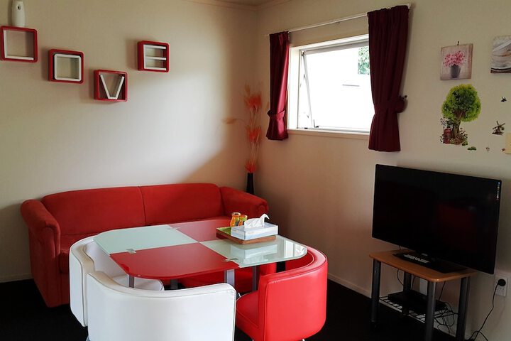Room 32 of 76