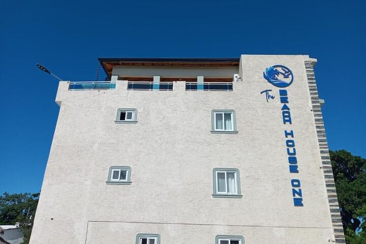 Hotel 4 of 19