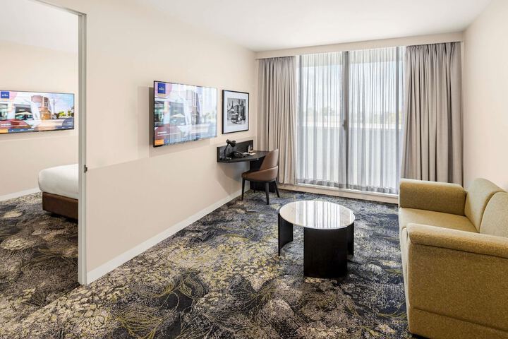 Room 72 of 163