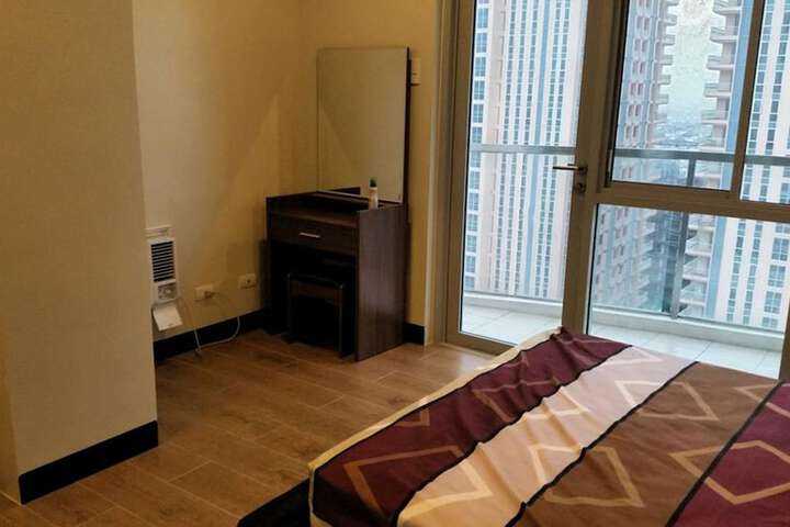 Room 4 of 37