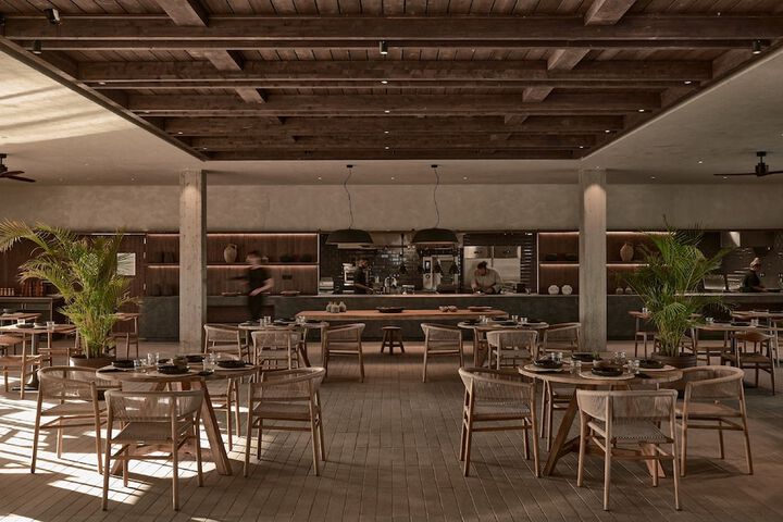 Dining 114 of 166