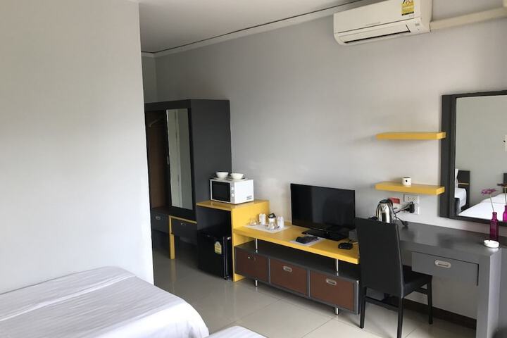 Room 11 of 31