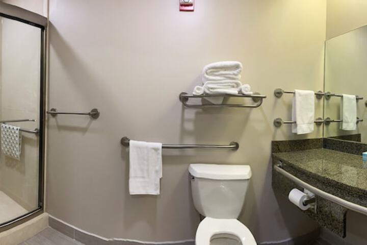 Room 16 of 24