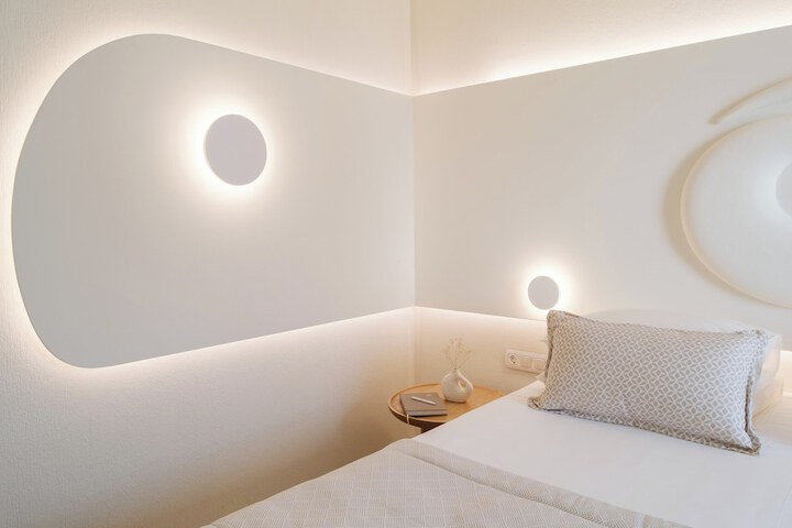Room 11 of 27