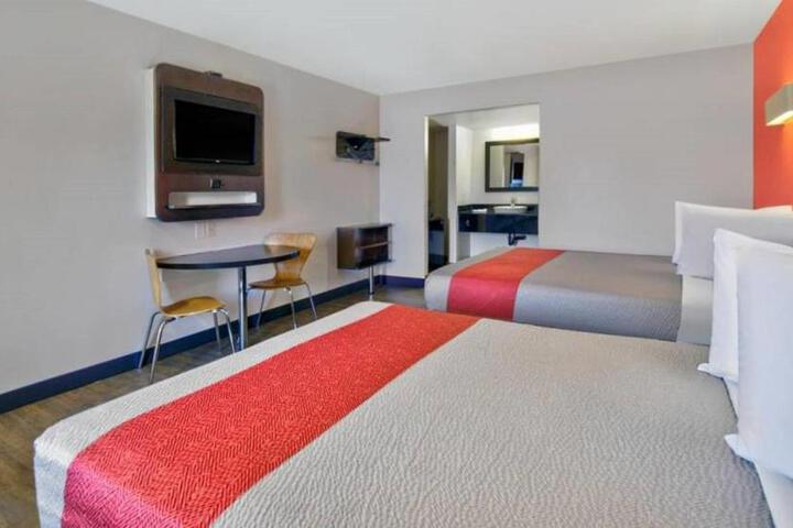 1 Queen Bed ADA Accessible Roll in Shower (5 of 10)