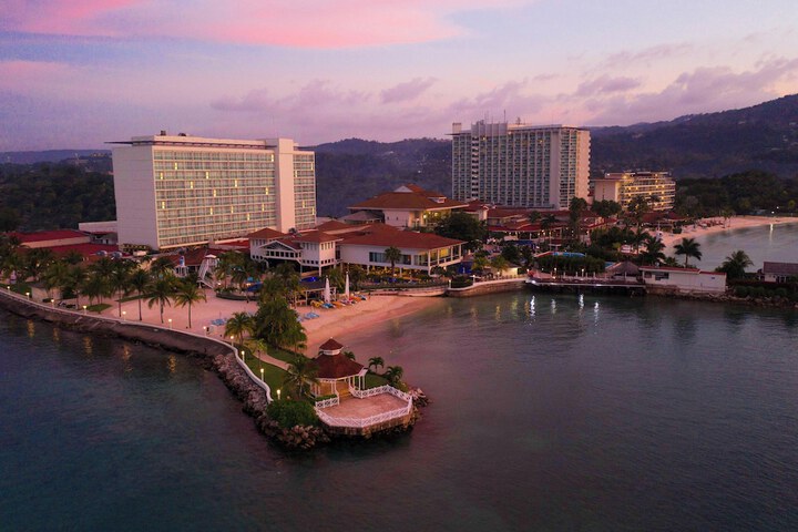 Hotel 142 of 144