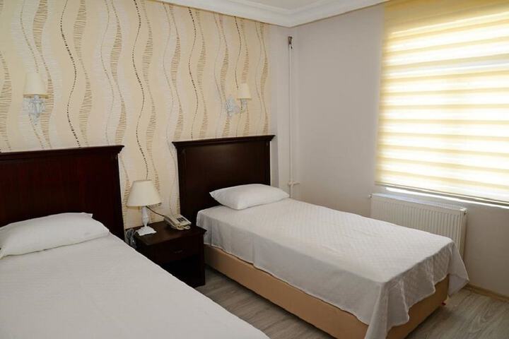 Room 3 of 22