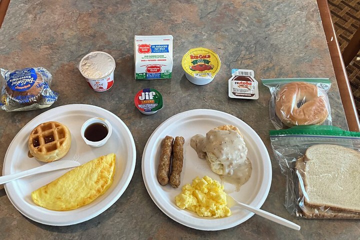 Breakfast/Coffee Service 18 of 20