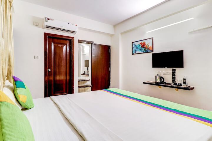 Room 14 of 38