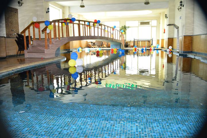 Pool 8 of 14