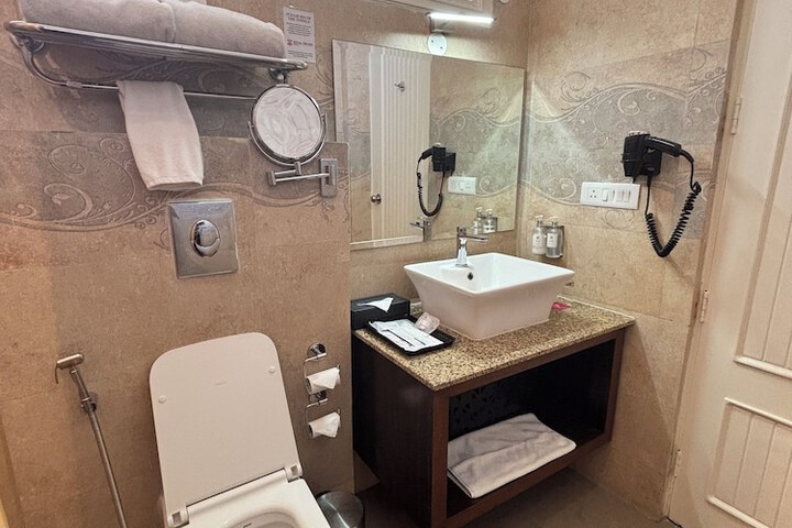 Room 20 of 47