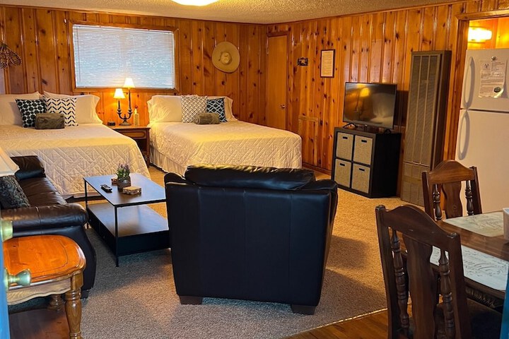 Room 52 of 236