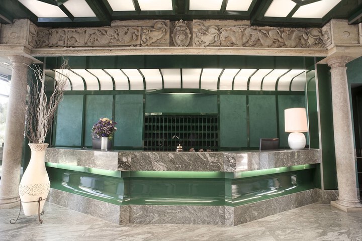 Lobby Entry