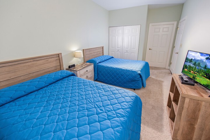 Room 8 of 52