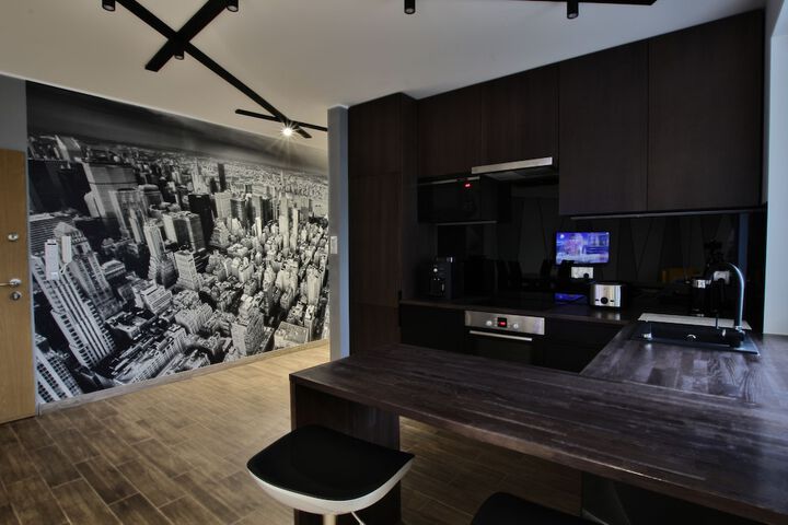 Room 10 of 43