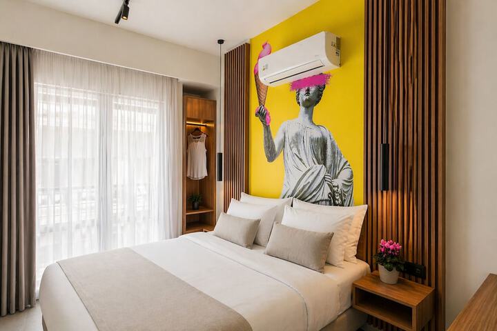 Room 10 of 45
