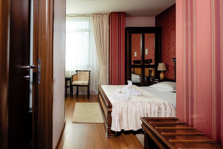 Room 17 of 169