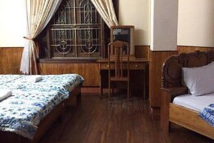 Room 12 of 17