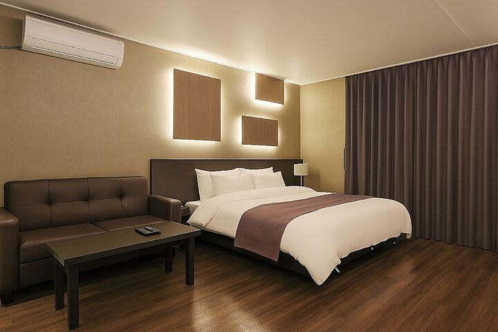 Room 56 of 85