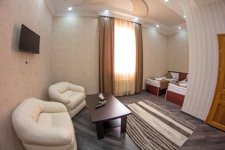 Room 8 of 13