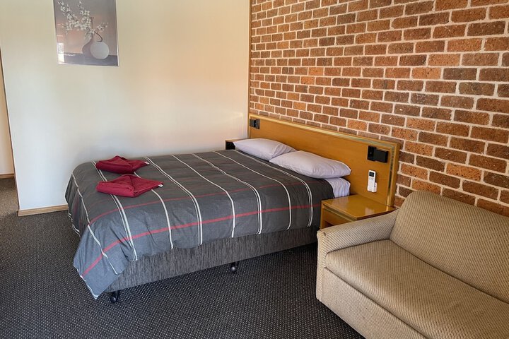 Room 2 of 7