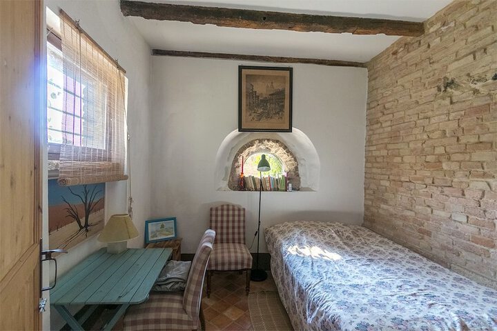 Room 3 of 5