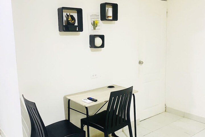 Room 27 of 103