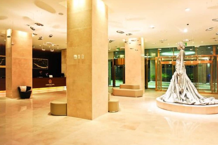 Hotel Lobby