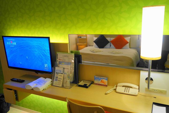 Room 21 of 90