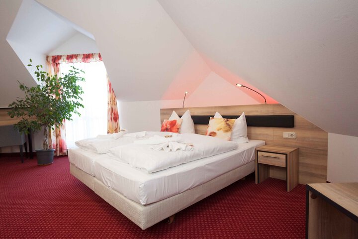 Room 5 of 35