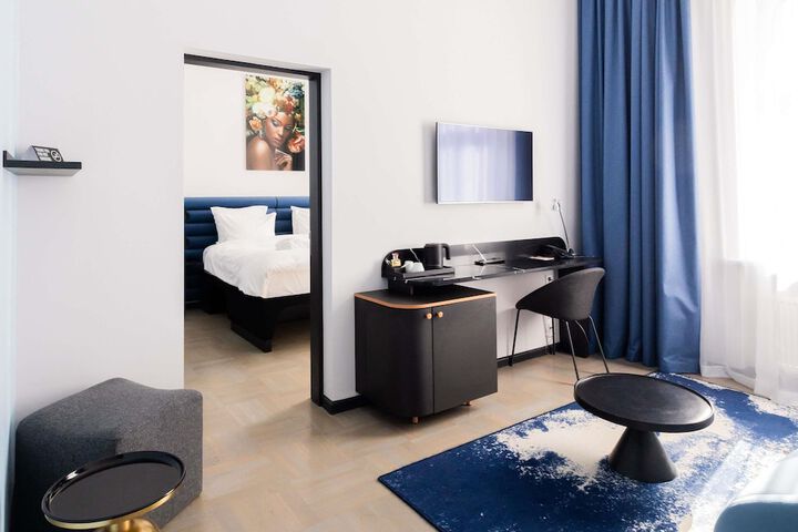 Room 77 of 229