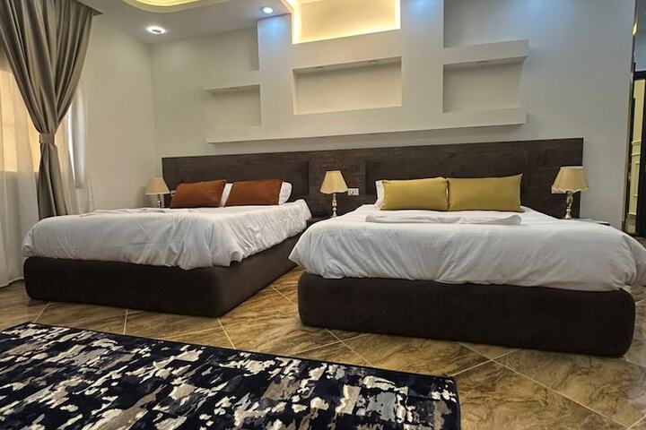 Room 10 of 38
