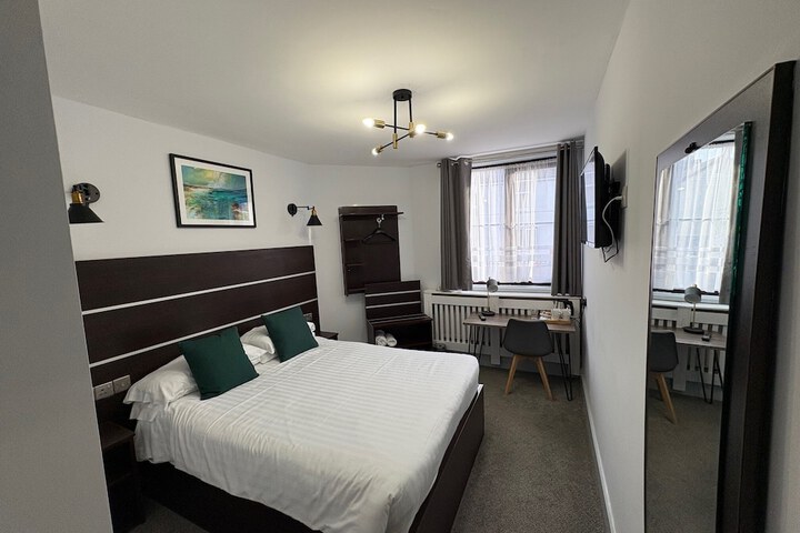 Room 22 of 86