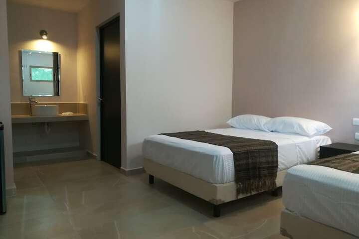 Room 10 of 43
