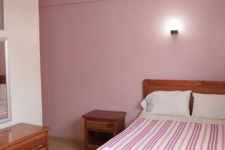 Room 6 of 32