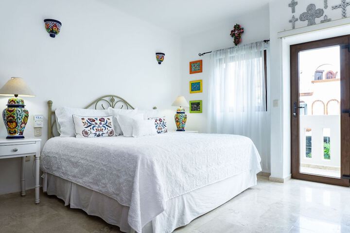 Room 14 of 102