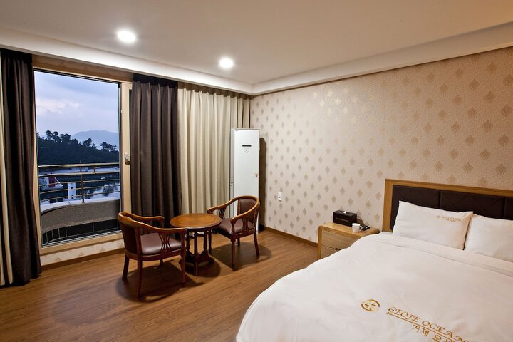 Room 14 of 63