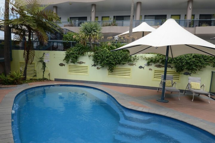 Pool 39 of 68